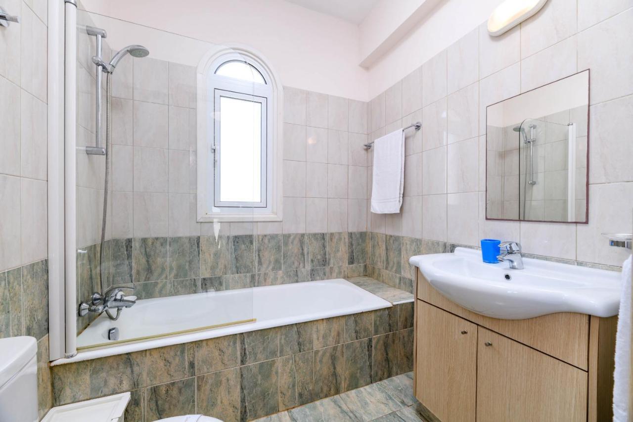 פאראלימני Blue Water Bay Villas מראה חיצוני תמונה