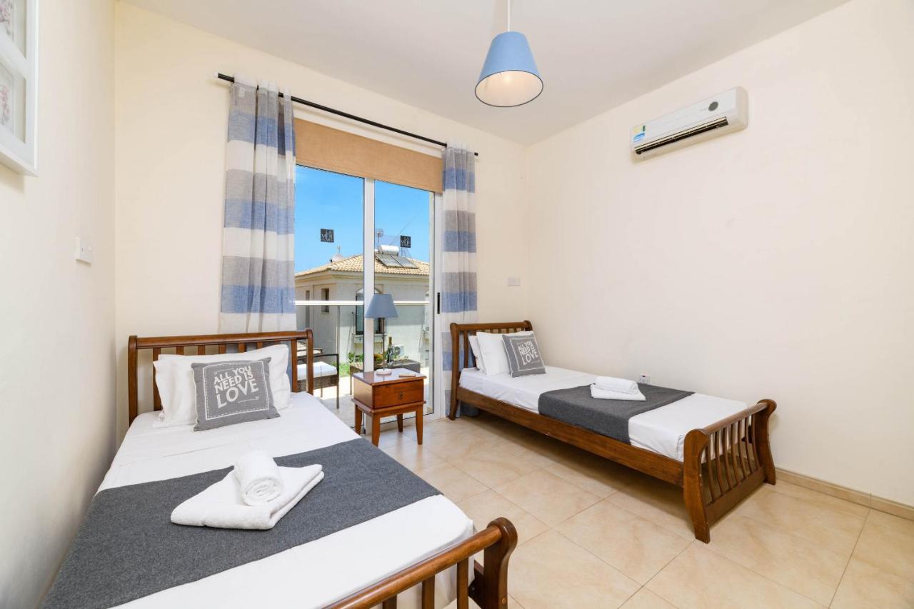 פאראלימני Blue Water Bay Villas מראה חיצוני תמונה