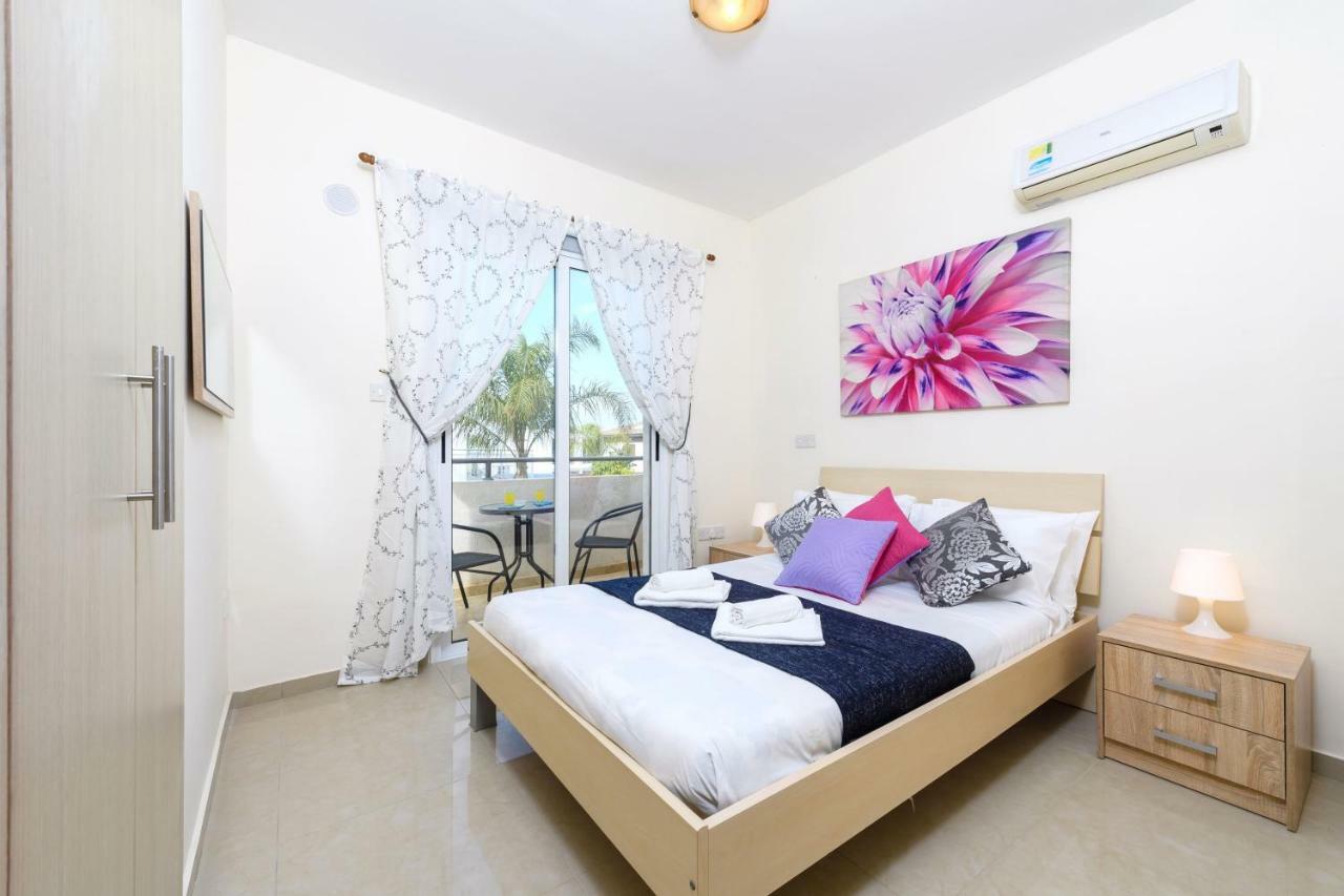 פאראלימני Blue Water Bay Villas מראה חיצוני תמונה