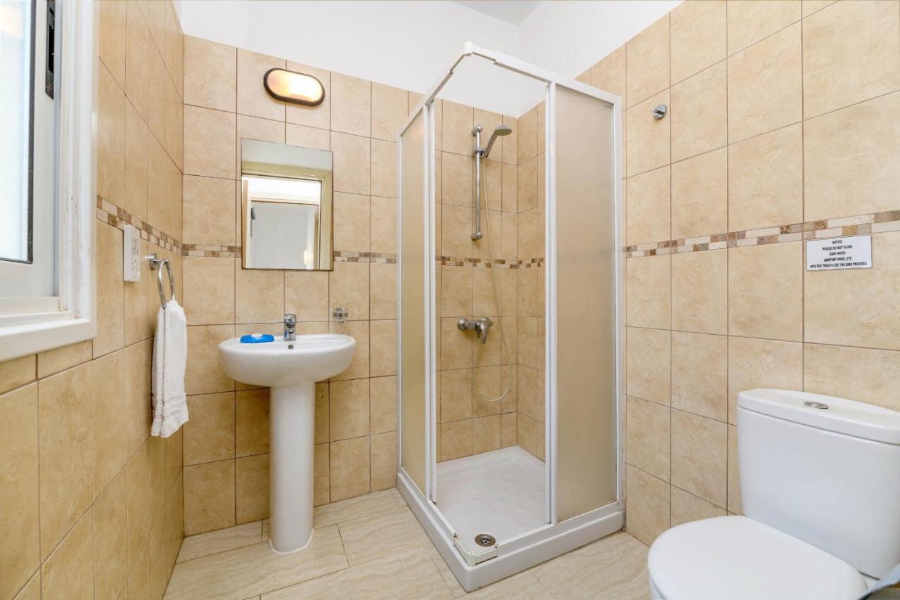 פאראלימני Blue Water Bay Villas מראה חיצוני תמונה