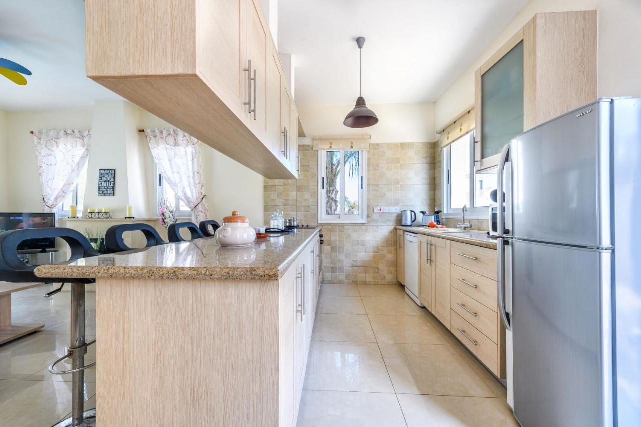 פאראלימני Blue Water Bay Villas מראה חיצוני תמונה